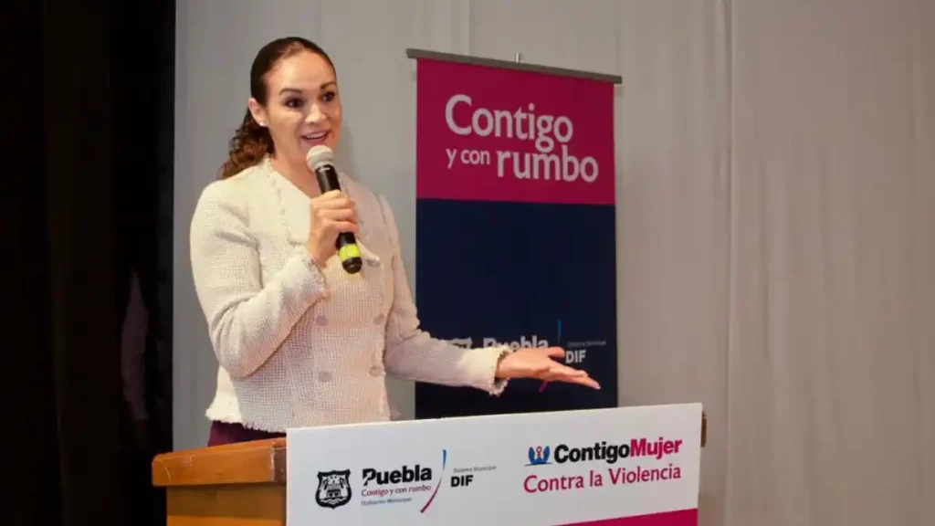 SMDIF Puebla reconoce a mujeres destacadas que rompieron estereotipos