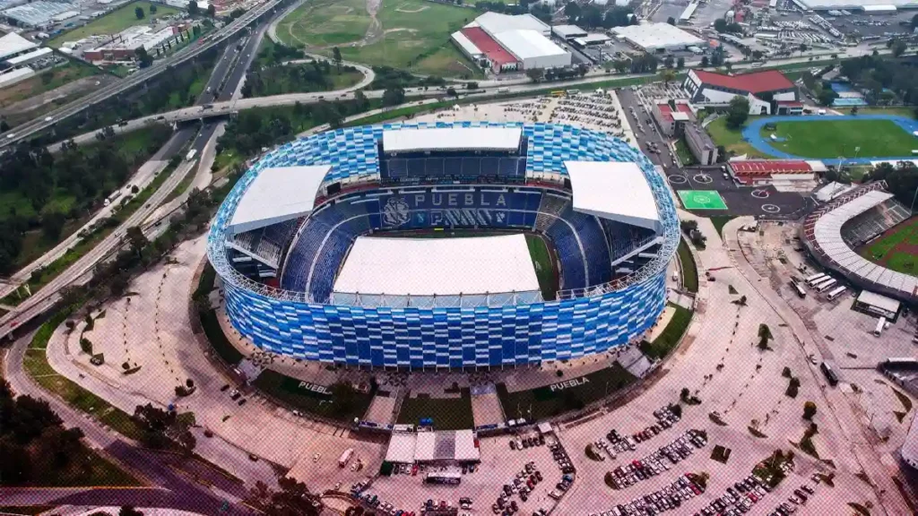 Gobierno de Puebla iniciará reuniones para concesionar estacionamiento del Cuauhtémoc.