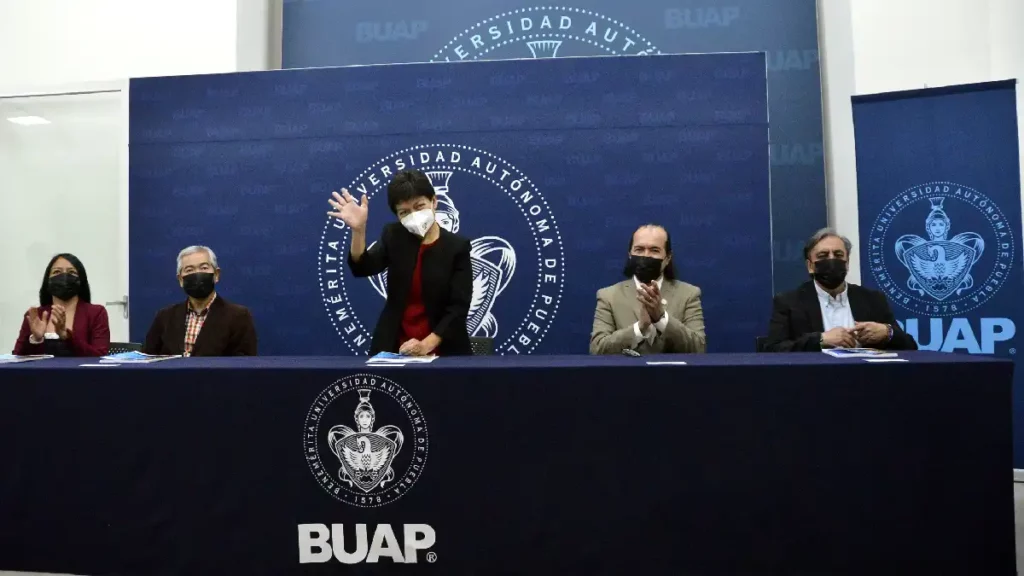 Asiste Rectora María Lilia Cedillo Ramírez al Tercer Informe de Labores de la Facultad de Filosofía y Letras