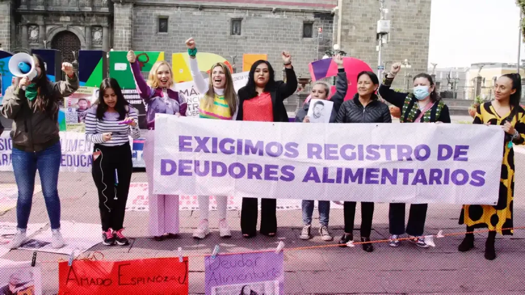 Activistas exigen aprobar en Puebla Ley Sabina para crear padrón de deudores alimentarios