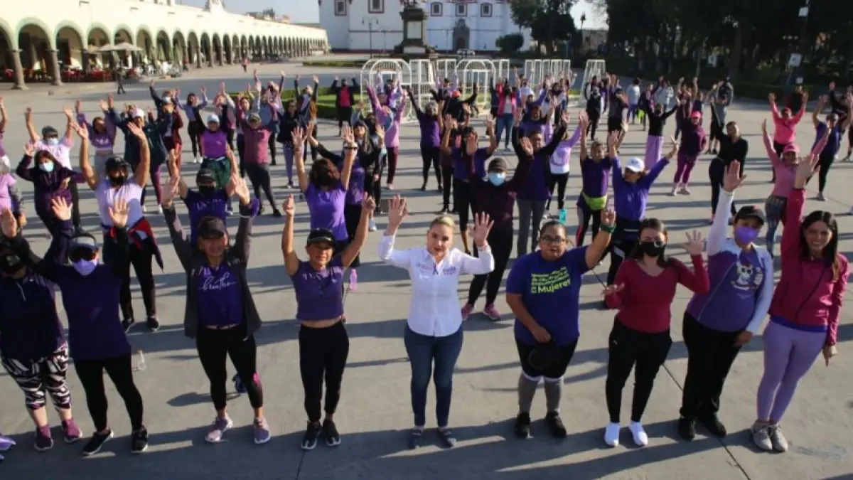Paola Angon refrenda su compromiso con las cholultecas; conmemora Día Internacional de la Mujer.