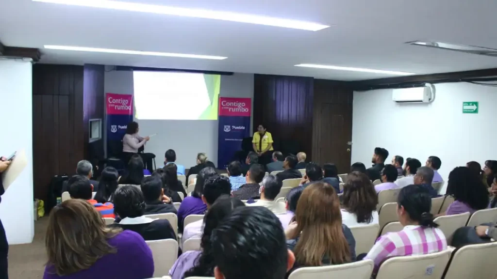 Personal de Sindicatura se capacita en atención a víctimas de violencia