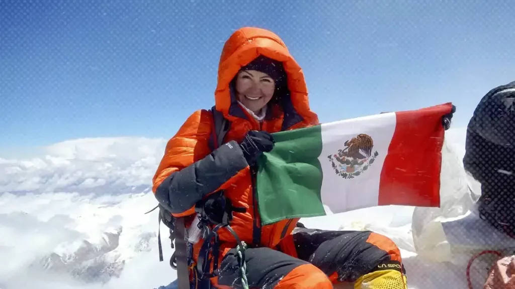 Viridiana Álvarez, primer mexicana en escalar las cinco montañas más altas del mundo.