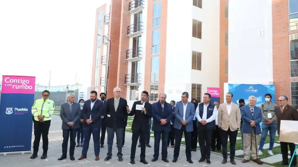 Ayuntamiento de Puebla y CANADEVI inauguran viviendas gracias a estímulos fiscales