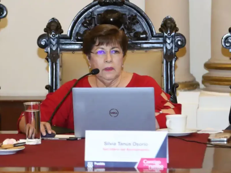 Aprueba cabildo renuncia de secretaria del Ayuntamiento de Puebla