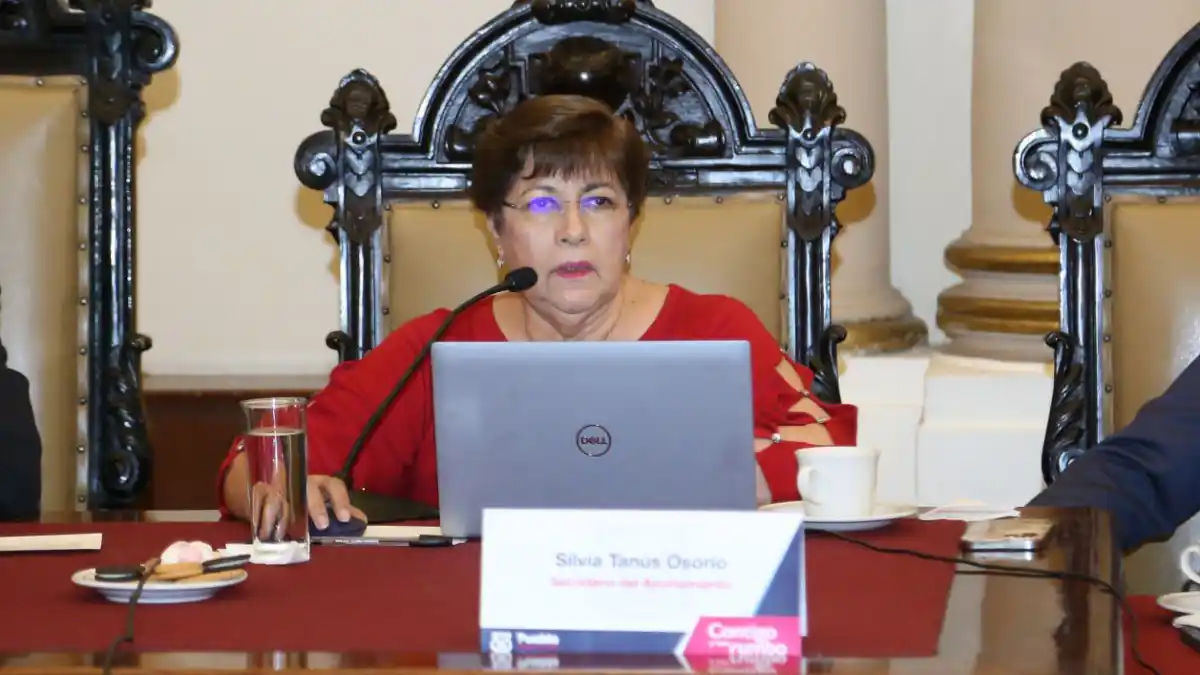Aprueba cabildo renuncia de secretaria del Ayuntamiento de Puebla