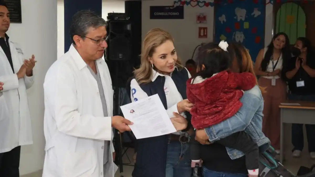 Por primera vez, cholultecas reciben certificados de discapacidad, gracias al DIF Cholula.