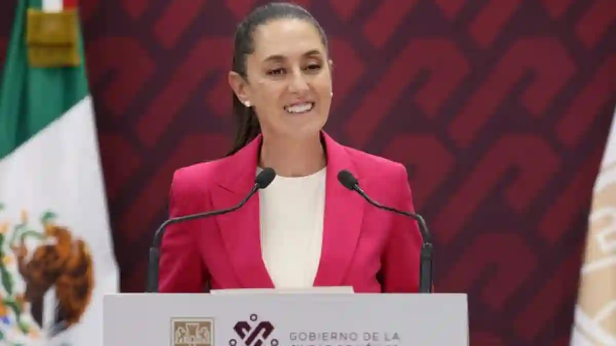Sheinbaum_-Avanzamos-en-la-sustitucion-de-microbuses-por-unidades-modernas-mas-seguras-y-amigables-con-el-medio-ambiente-en-la-capital-del-pais.