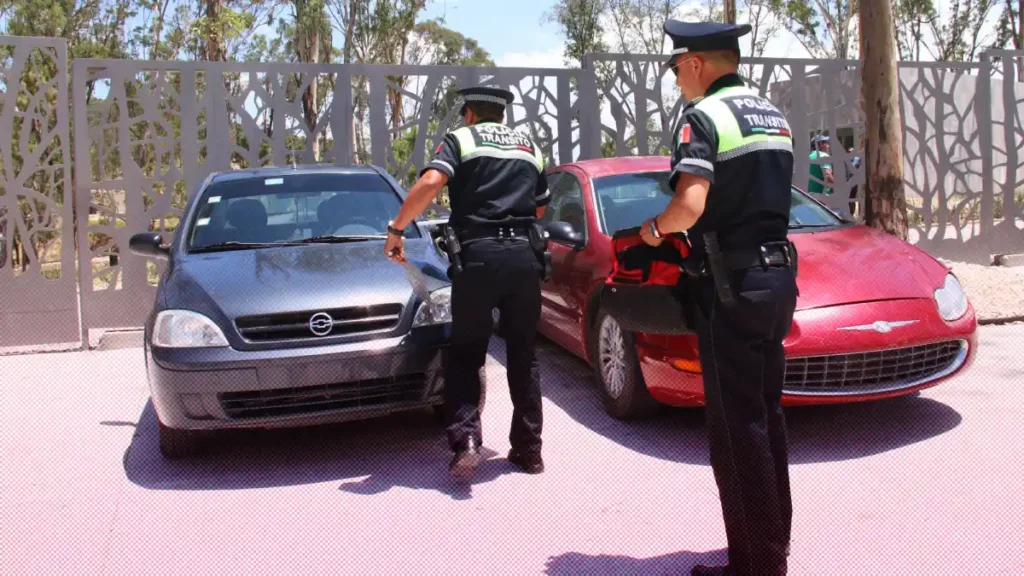 Placas foráneas no son retiradas en zona de parquímetros: Eduardo Rivera