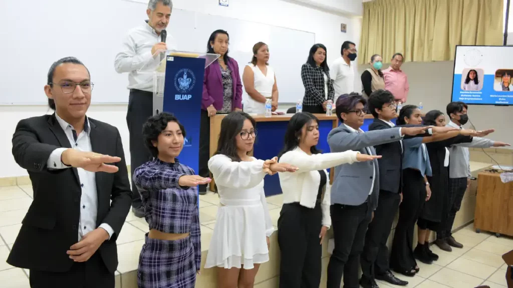 Toman protesta los grupos estudiantiles Descubriendo pequeños científicos e Innovando Con-ciencia