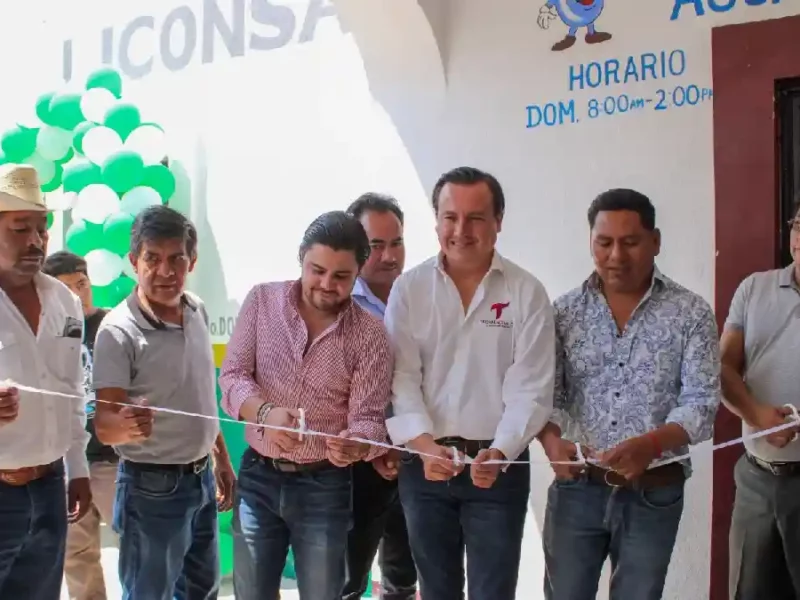 Nacho Mier inaugura lechería Liconsa en Santiago Alseseca, Tecamachalco