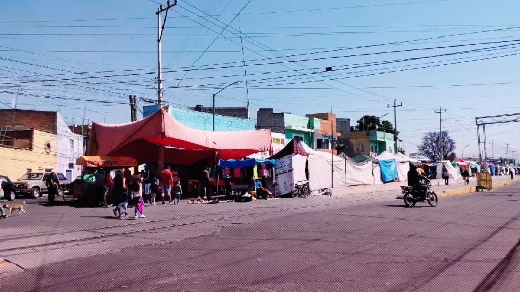 Piden a alcaldes de San Andrés y San Pedro Cholula regular tianguis 