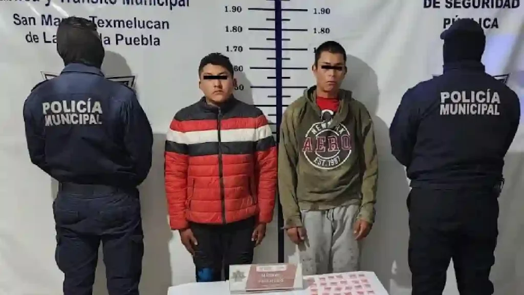 SSP-de-Texmelucan-sigue-combatiendo-la-inseguridad-detiene-en-Moyotzingo-a-Jose-N-y-Erick-N-por-posesion-de-arma-y-aparente-droga