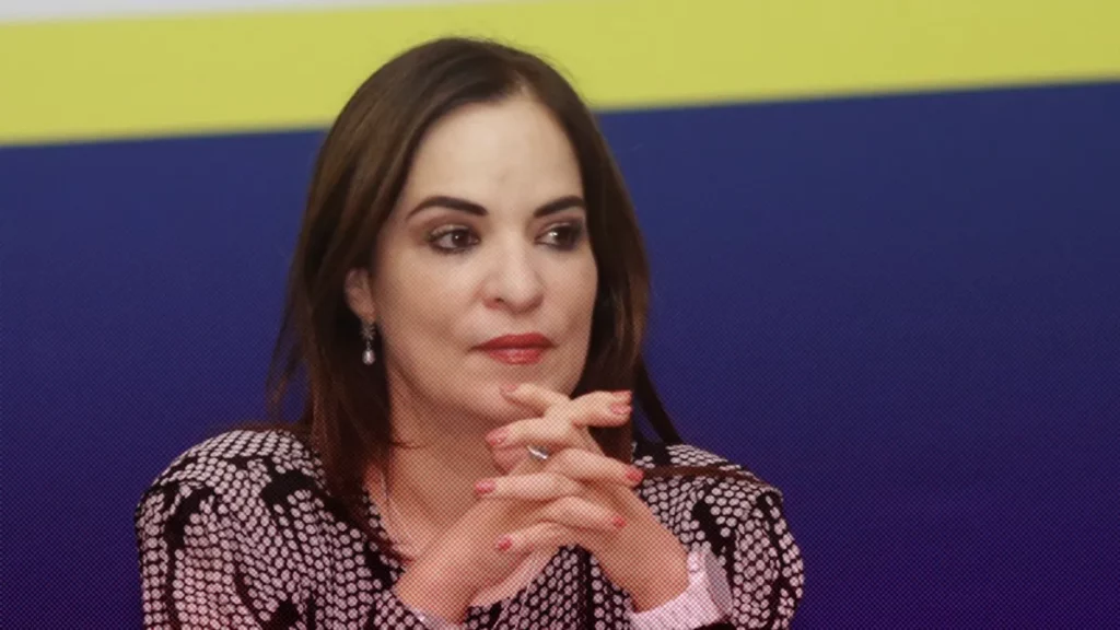 Elsa Bracamonte no viajó a París como funcionaria de Puebla: Sergio Salomón Céspedes.