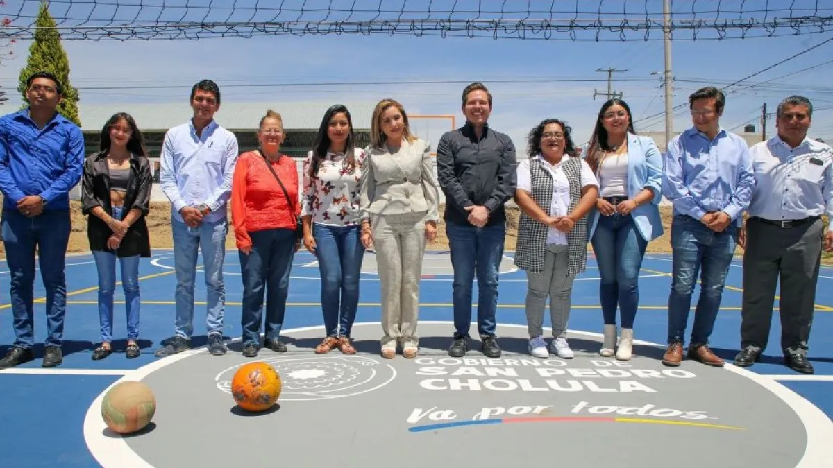 Paola Angon cumple compromiso con la rehabilitación de la Unidad Deportiva Manantiales.