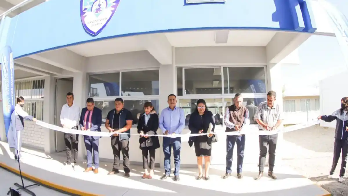 Entrega e inicia obras Mundo Tlatehui en la Delegación Atlixcáyotl y Cabecera Municipal