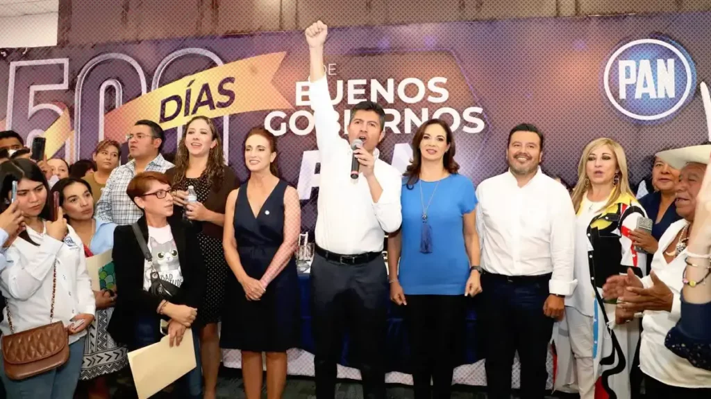 Ahora, Eduardo Rivera presume músculo político en Puebla.