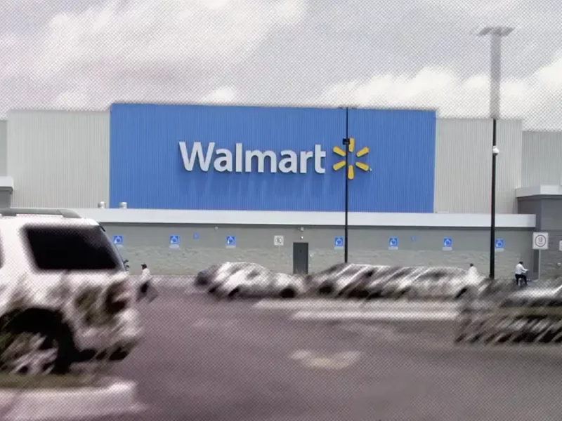 Asaltan tienda Walmart y roban celulares, junto a Parque Puebla.