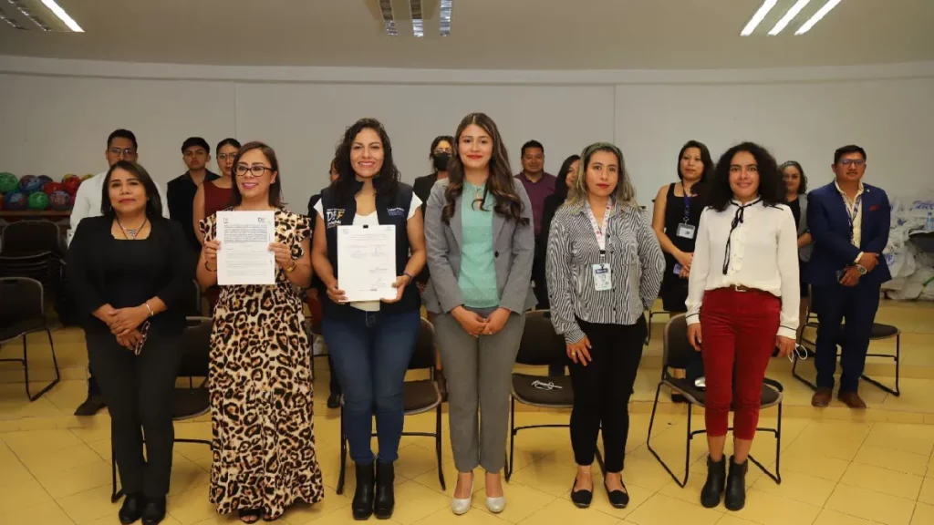 DIF de San Andrés Cholula firma convenio de colaboración con La Escuela Libre de Psicología