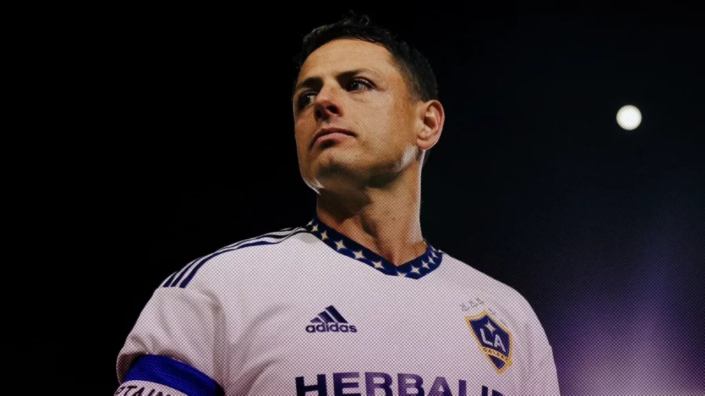 Cocca reconoce interés por el “Chicharito” para jugar vs Estados Unidos.