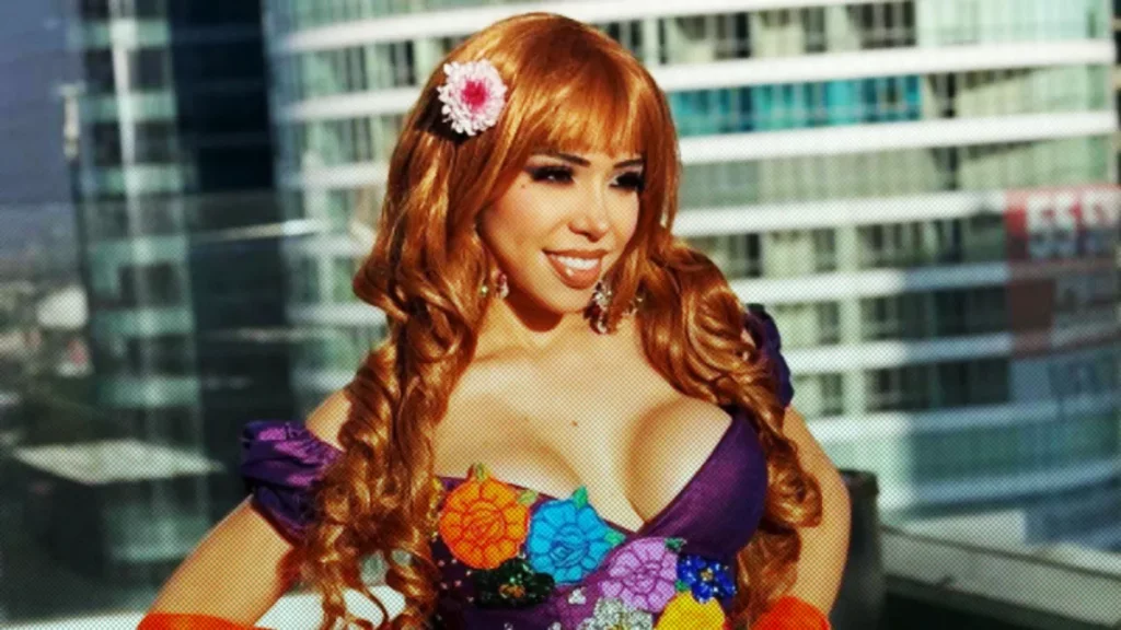 Yeri Mua lo vuelve a hacer y ahora se caracteriza de Jenni Rivera  