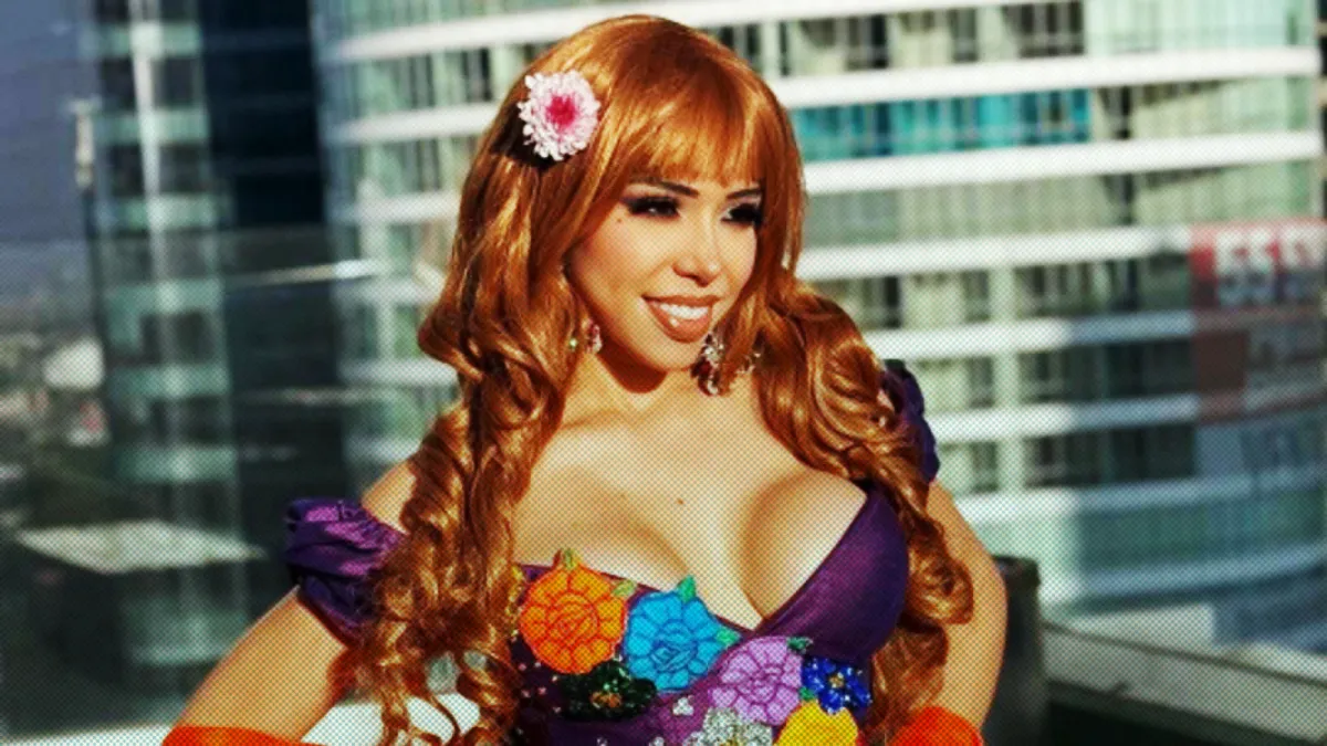 Yeri Mua lo vuelve a hacer y ahora se caracteriza de Jenni Rivera  
