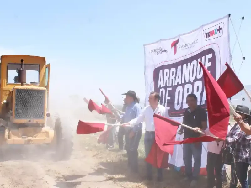 Nacho Mier arranca la obra del camino saca cosechas en Xochimilco