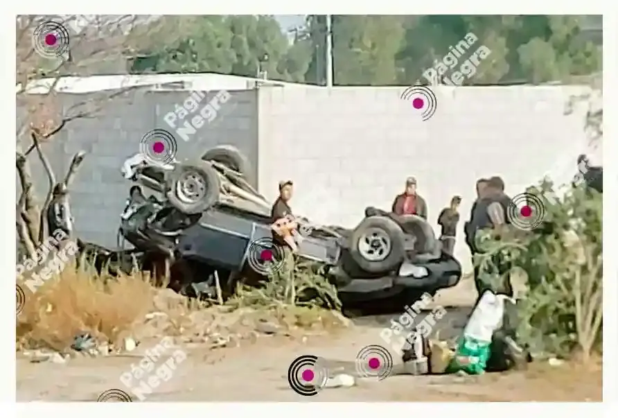 Volcadura de camioneta deja tres heridos graves en la autopista Puebla-Orizaba