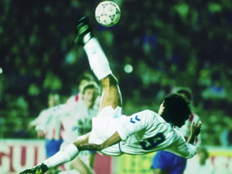 A 35 años del señor gol de Hugo Sánchez con el Real Madrid ante Logroñés.
