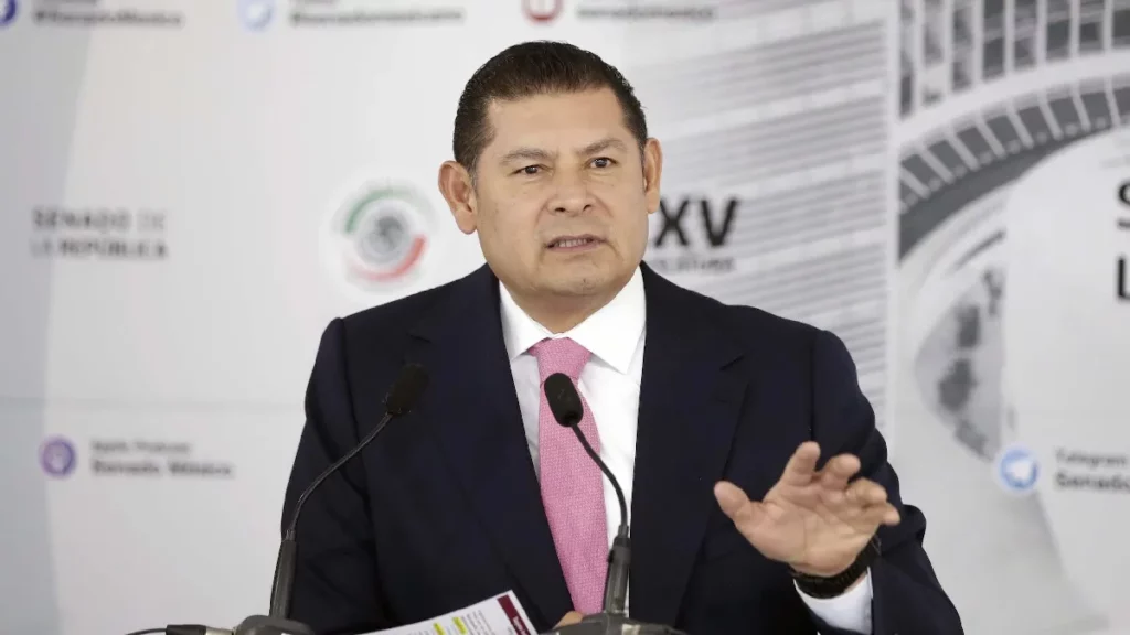 Armenta llama a defender intereses de México y generar condiciones para distribución justa de la riqueza