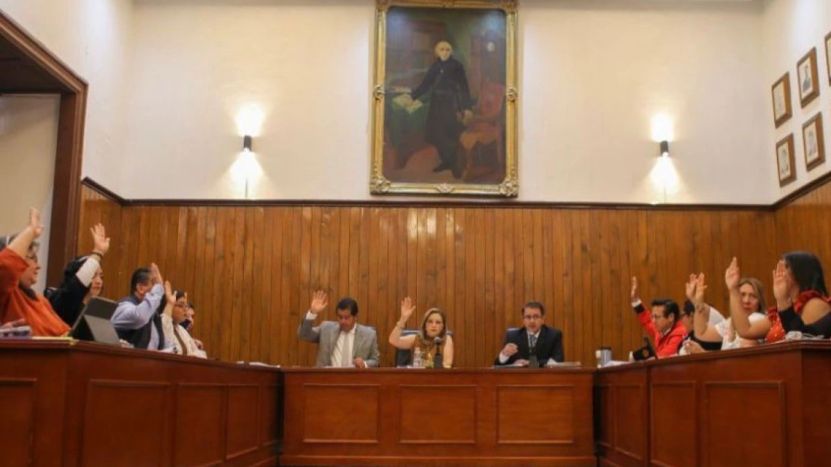 Aprueba Cabildo de Cholula regular uso de plásticos y plan anual de obras 2023.