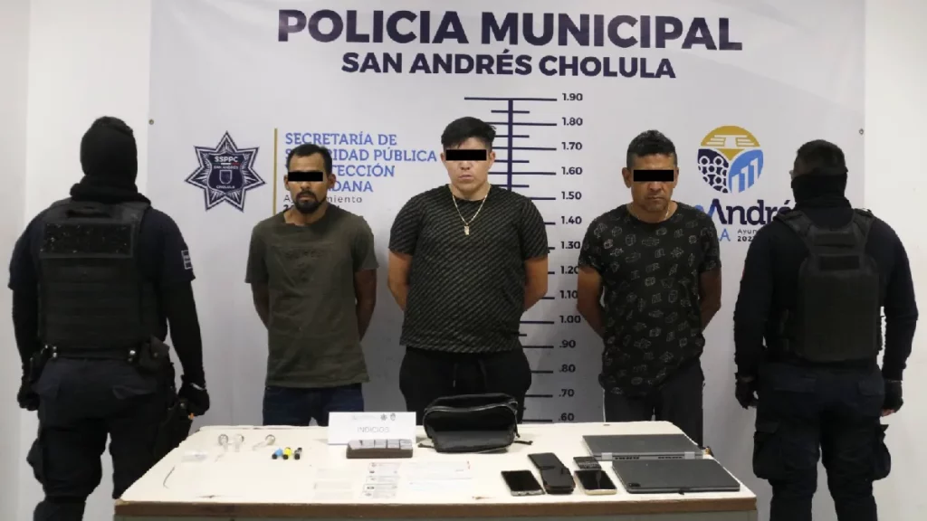 Asegura policía de San Andrés Cholula a tres integrantes de "Los Santos"