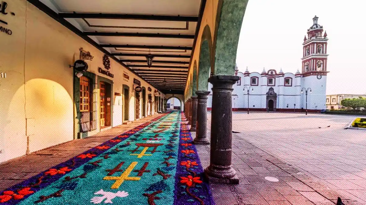 Paola Angon invita a turistas y locales a visitar la alfombra de Semana Santa 2023.