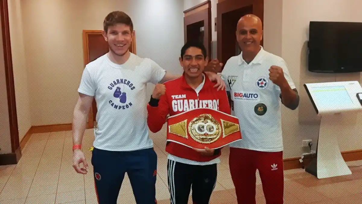 Hugo Guarneros, boxeador poblano, disputará el título peso gallo junior en Sudáfrica.