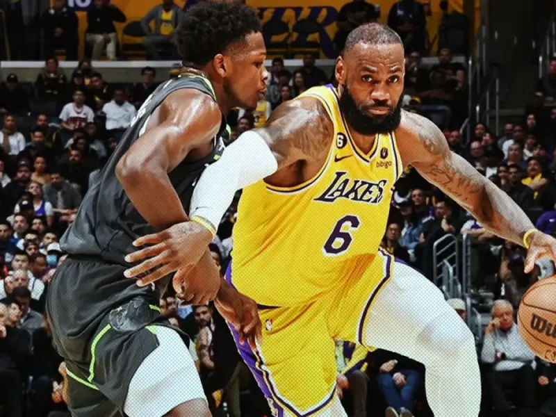 Los Angeles Lakers vienen de atrás y logran su pase a playoffs en la NBA.