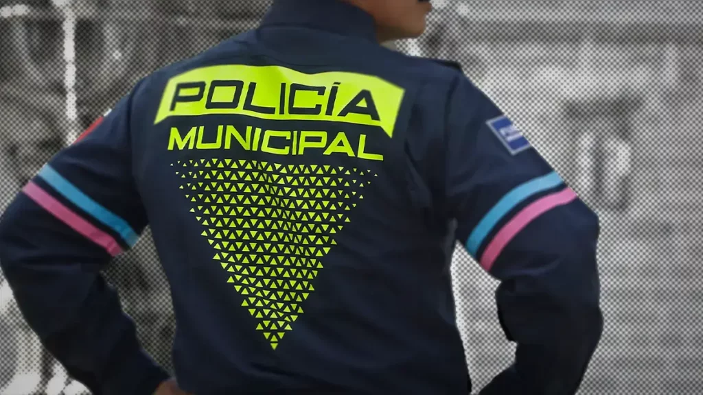Suspenden a policía municipal que borracho disparó al aire en Puebla