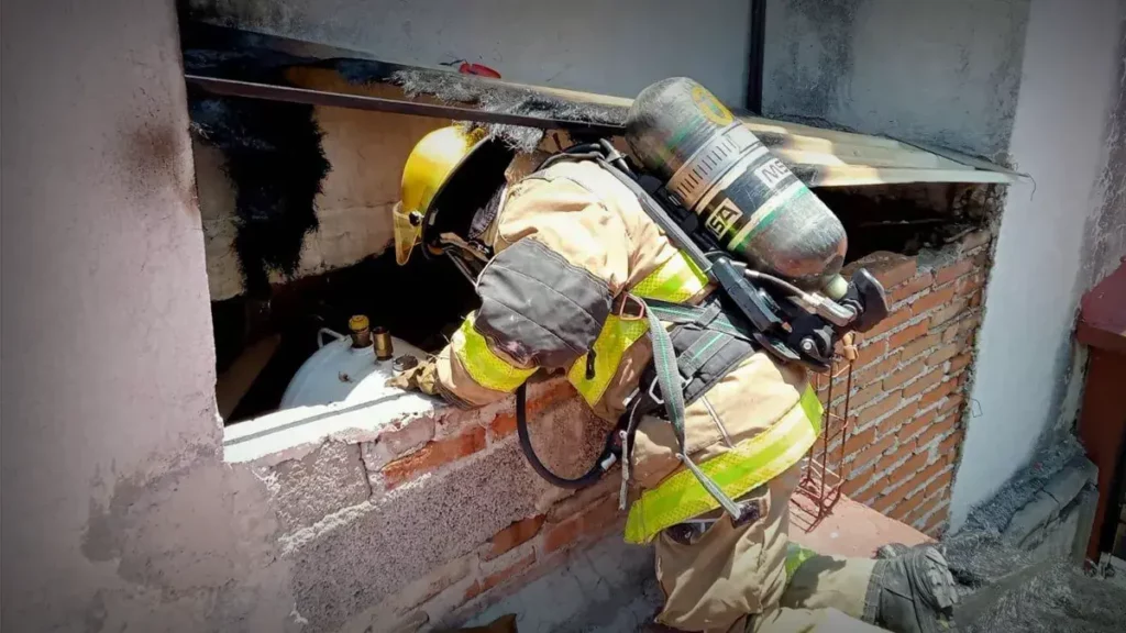 Trabajador de Geogas sufre quemaduras de segundo grado por un flamazo, en Puebla