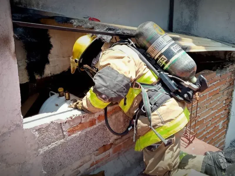 Trabajador de Geogas sufre quemaduras de segundo grado por un flamazo, en Puebla
