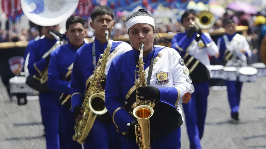 Más de 12 mil estudiantes de Puebla participarán en el desfile del 5 de Mayo
