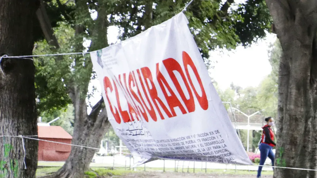 Clausura de jardín para fiestas clandestinas en la colonia San Manuel, dejó un detenido