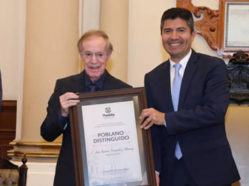 Gobierno Municipal reconoce a José Ramón Fernández como “Poblano Distinguido”