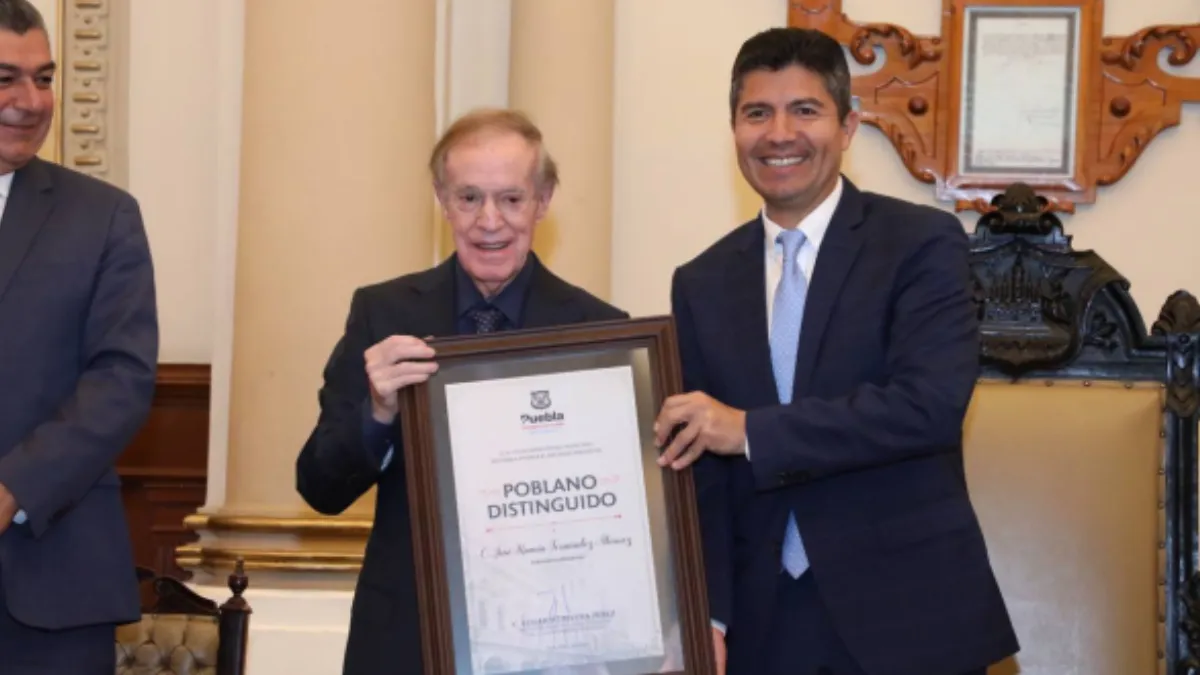 Gobierno Municipal reconoce a José Ramón Fernández como “Poblano Distinguido”