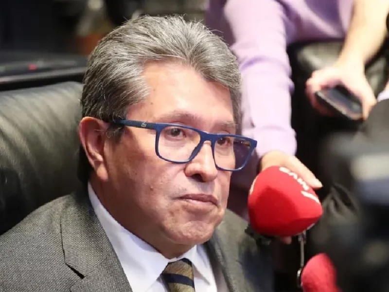 Respeto y tolerancia, llamado de Monreal, tras toma de tribuna en el Senado