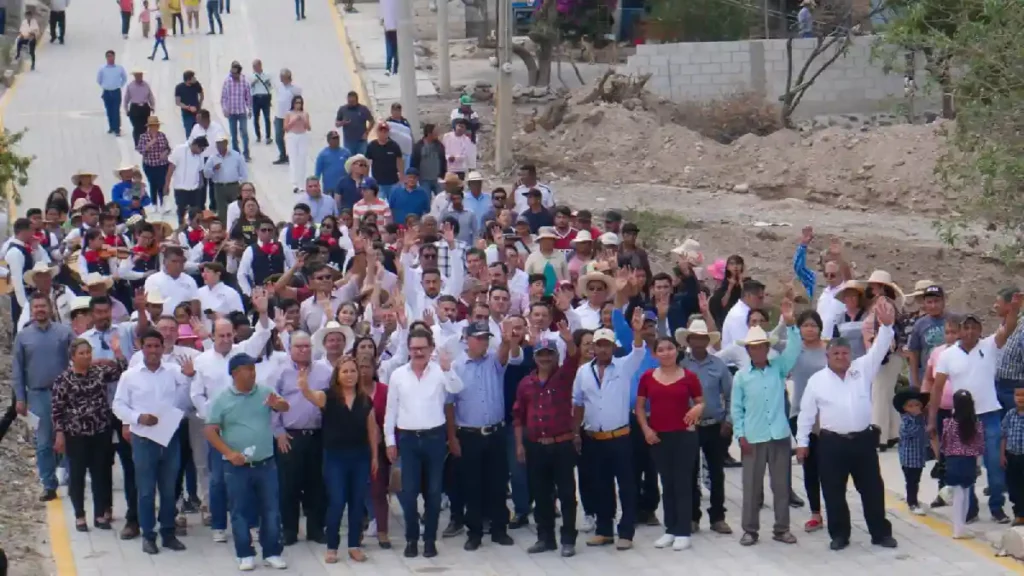 Nacho Mier entregó la rehabilitación de la Avenida Hidalgo en San José El Rincón