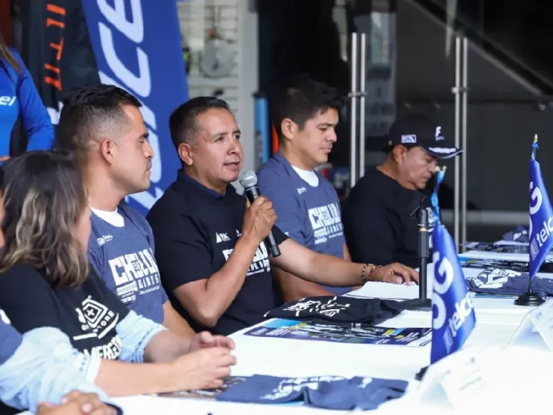Presenta el Ayuntamiento de San Andrés Cholula las playera de atletas y jueces de la competencia Cholula Games