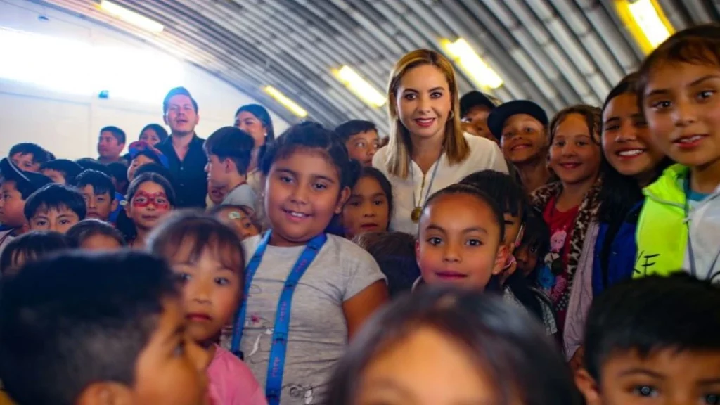 Paola Angón encabeza clausura del Curso de Semana Santa 2023.