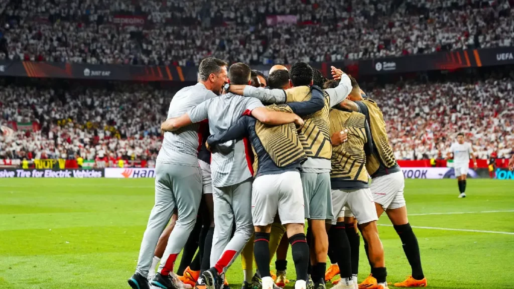 Con goleada, Sevilla deja fuera al Manchester United en los cuartos de la Europa League 