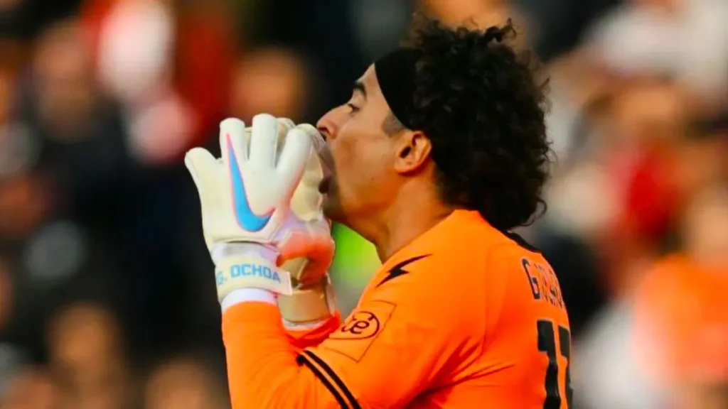 Con Guillermo Ochoa en el arco, el Salernitana goleó 3-0 al Sassuolo