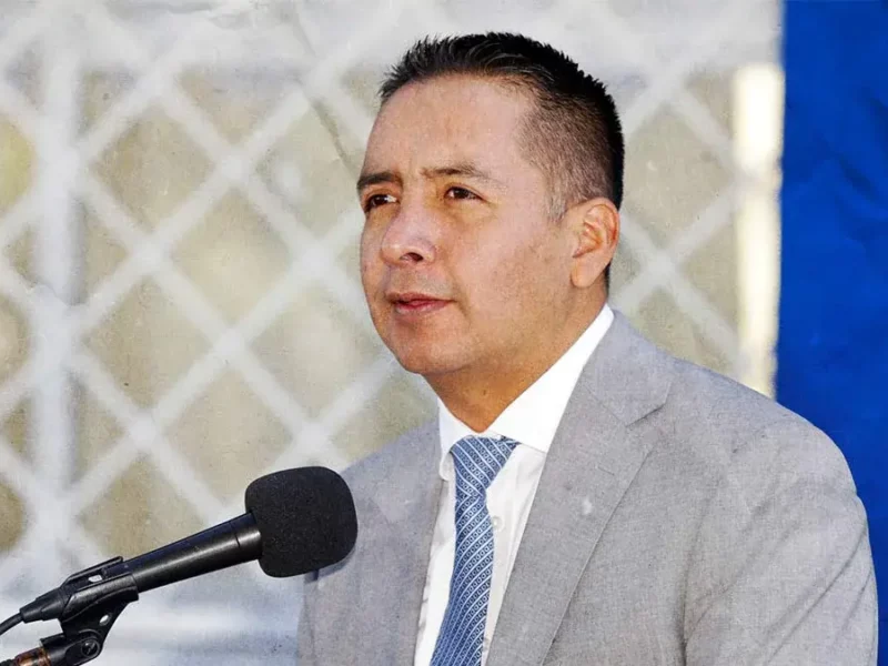 Edmundo Tlatehui pagó 250 mil pesos por asesoría al abogado Florentino Téllez.