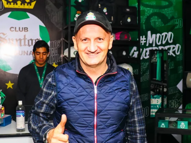 Santos Laguna presenta a Pablo Repetto como su nuevo Director Técnico